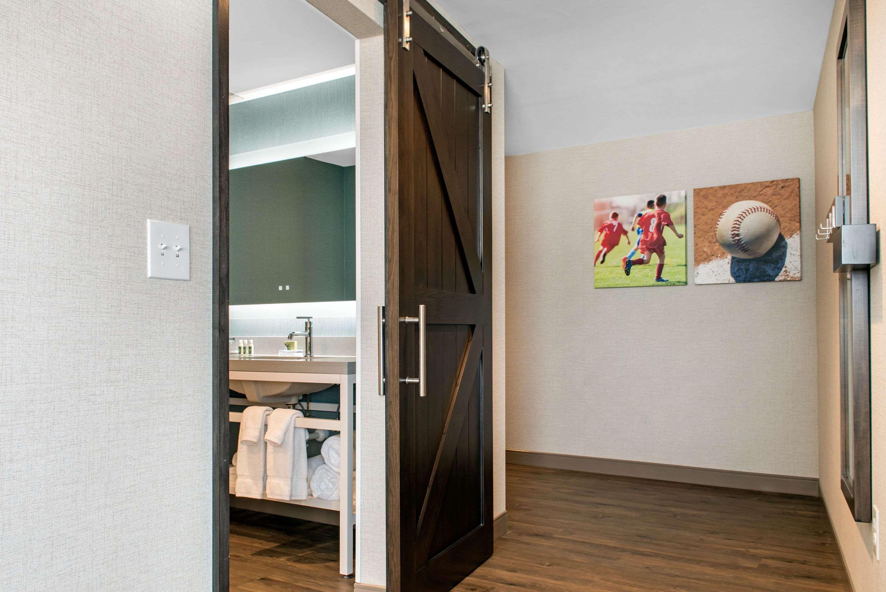 Wyndham Westfield Otel Dış mekan fotoğraf